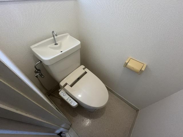 郡山市安積町日出山アパート トイレ