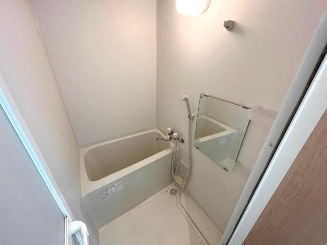 郡山市田村町徳定アパート バス／シャワー