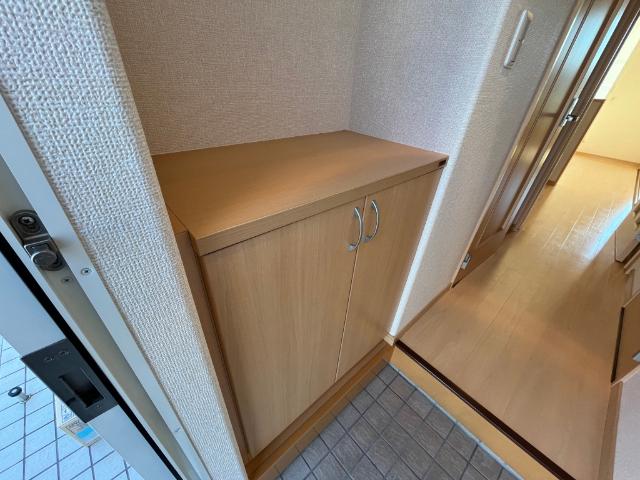 ヴァン・クレール（A0101） 玄関