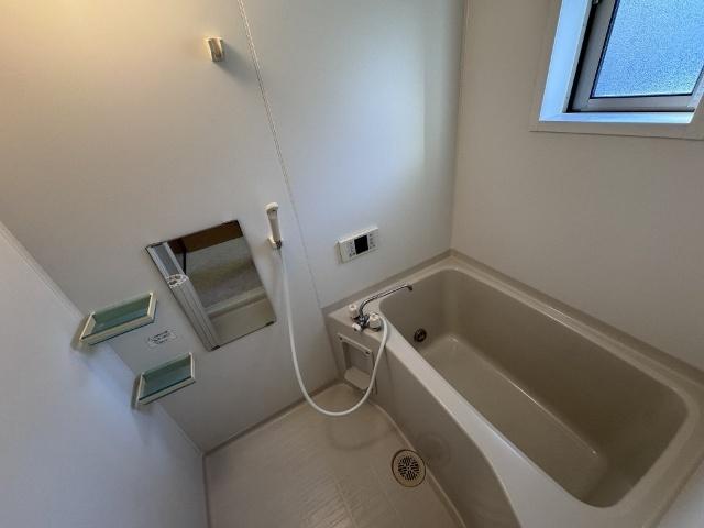 郡山市片平町アパート バス／シャワー
