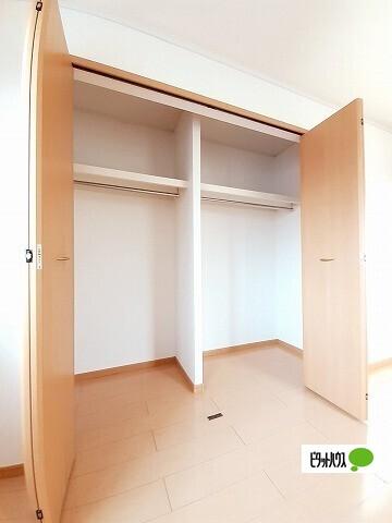ミル・クレープ　弐番館（101） 収納