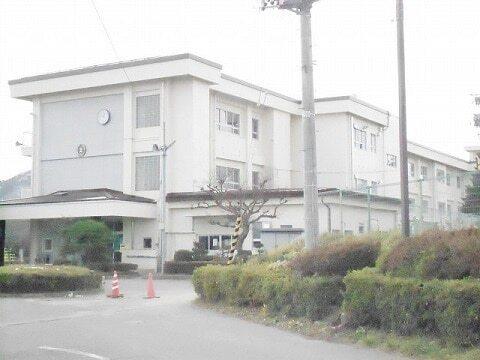 大玉村立玉井小学校：1400m