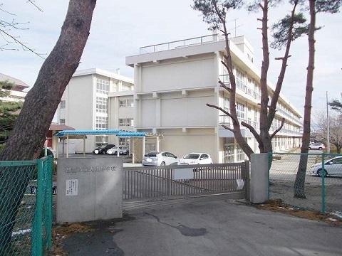 大槻中学校：250m
