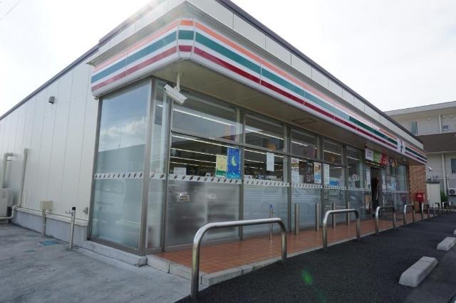 セブンイレブン郡山安積町長久保店：1557m