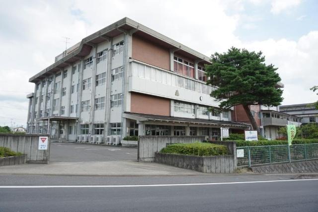 郡山市立富田中学校：988m