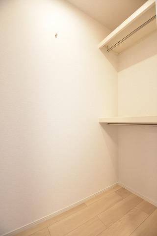 テラス日出山（105） 収納