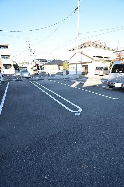 Ｑ−フロンティアⅡ（106） 駐車場
