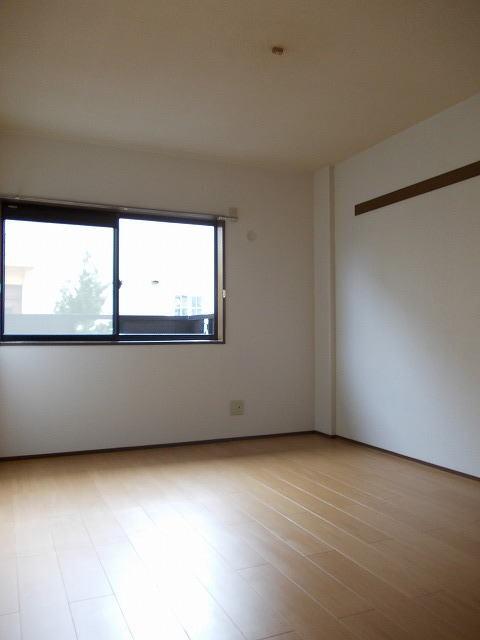 ＳｅｖｅｎｔｙＳｅｖｅｎ　ＦⅡ（103） 室内