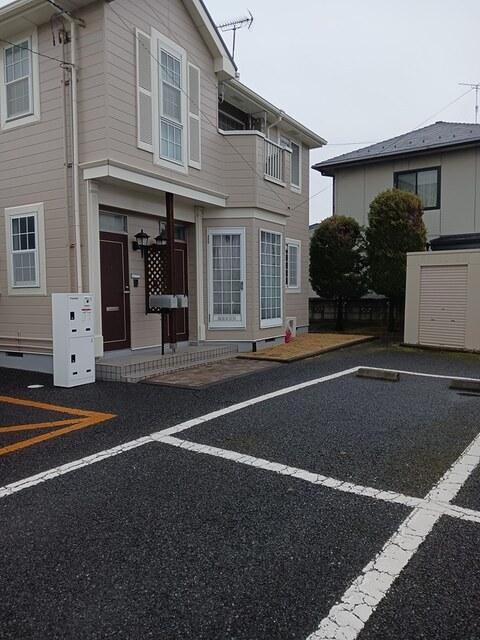 ニューセトル（101） 駐車場