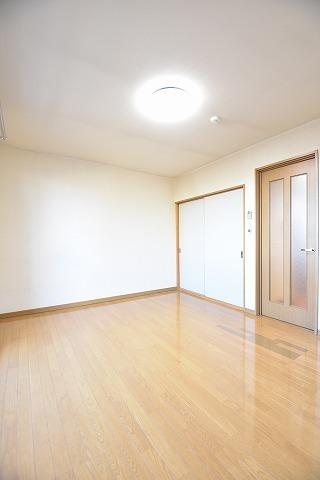 クレストハイツ１８４（202） 室内