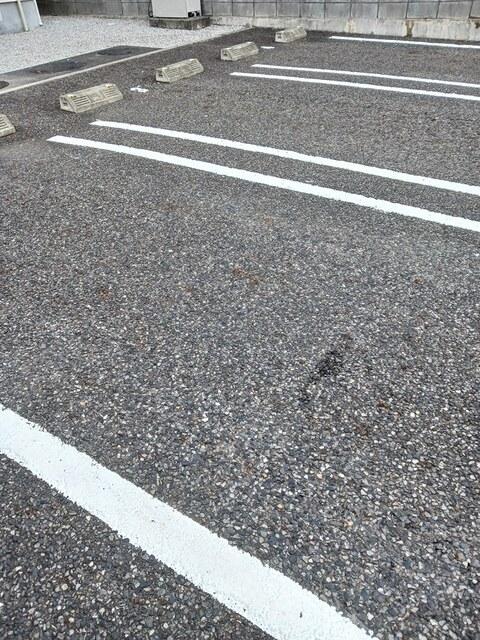 ヴィラ　チェリーブロッサム（202） 駐車場