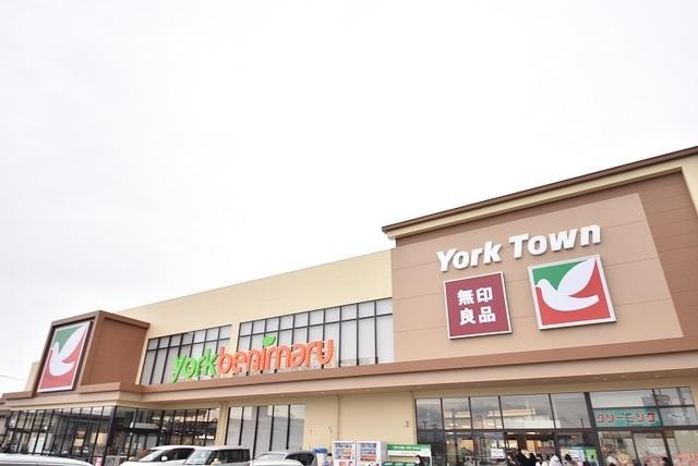 ヨークベニマル桑野店：500m