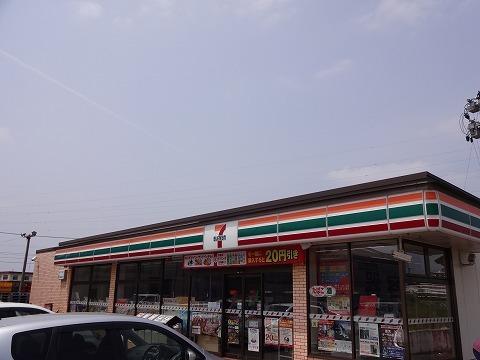 セブンイレブン郡山日出山南台店：300m