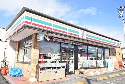 セブン-イレブン 郡山安積町店：200m