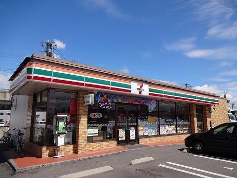 セブンイレブン日出山１丁目店：400m