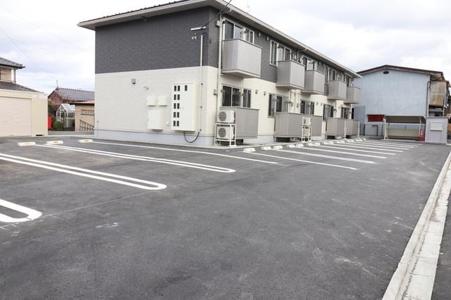 シュペール小原田（103） 駐車場