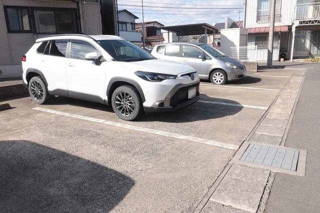 ソフィア（101） 駐車場