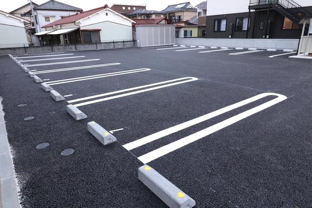 ペニーレイン（102） 駐車場