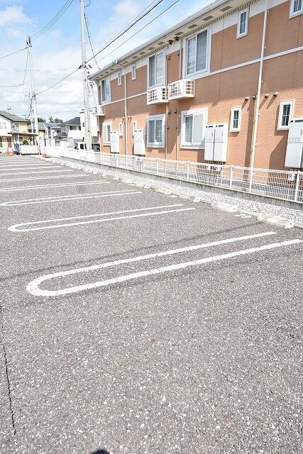 クリアネスＣ（202） 駐車場