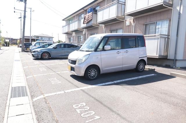 パセオティグル　Ｂ（101） 駐車場
