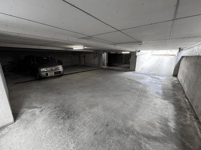 郡山市菜根マンション 駐車場