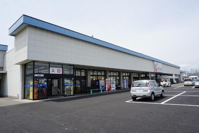 カワチ薬品富田店：1055m