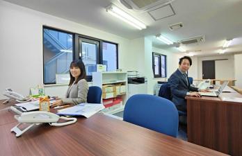 清潔感のある明るい店内です。