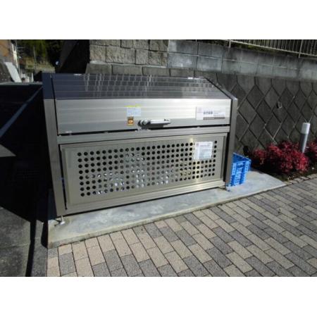 共用ゴミ置き場（専用ボックス設置されてい