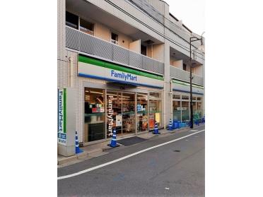 ファミリーマート千川駅前店：450m