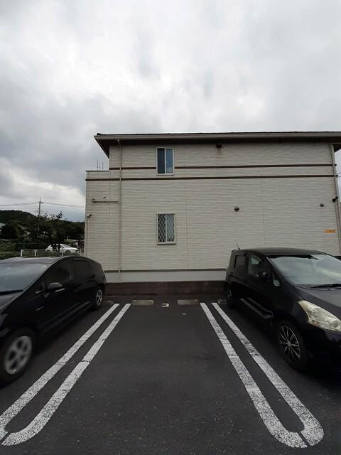 Ｓｃｈｏｎ　Ｂｌｕｍｅ（205） 駐車場