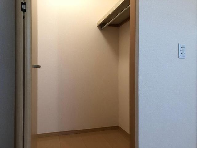 クレール四季彩の丘　弐番館（103） 収納