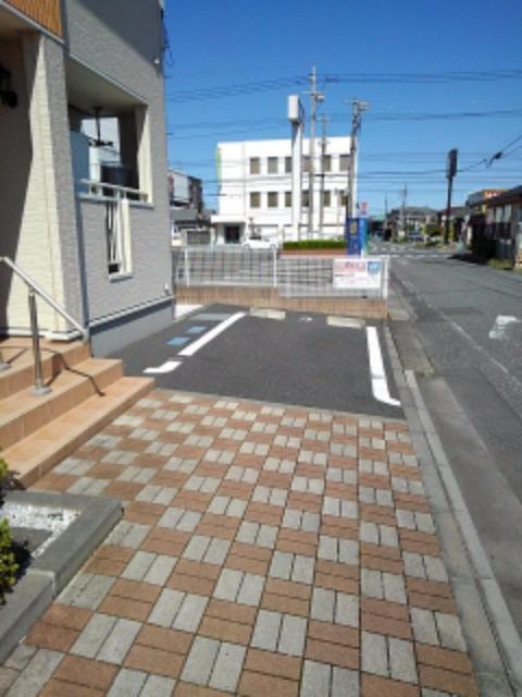 リバーサイドⅢ（203） 駐車場