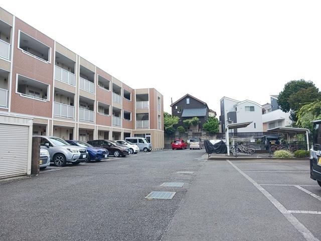 グリーンヒルズ大澤Ｂ（312） 駐車場