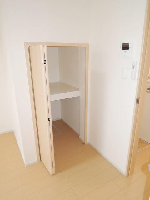 ブルック　レジデンス（107） 収納