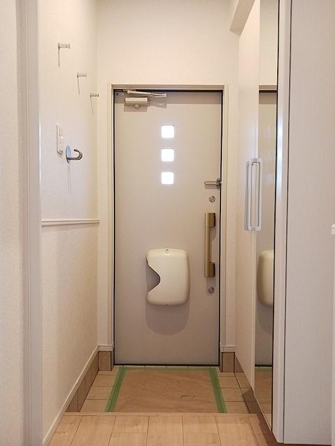 コリーヌメゾンＡ（105） 玄関