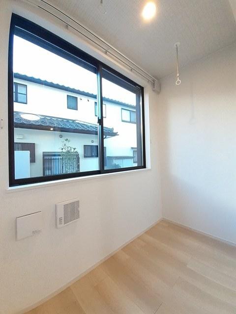 ルピナス・Ｋ（102） 室内