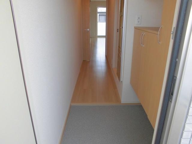 メゾンルミエール（307） 玄関
