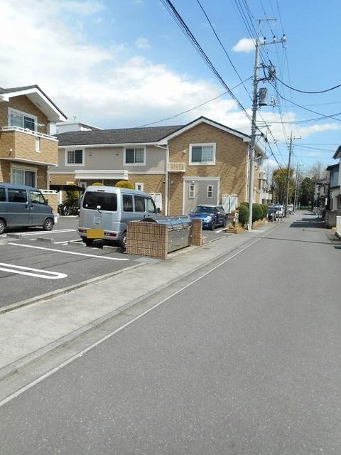 アヴニール　Ⅱ（102） 駐車場