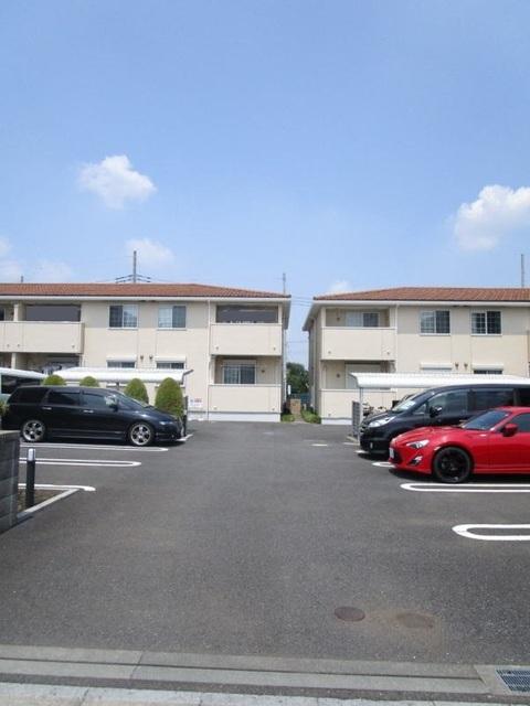 アヴェニューＢ（204） 駐車場