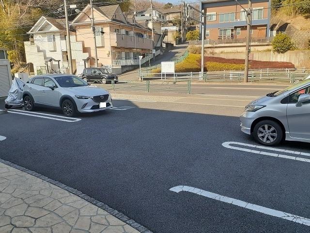 リバティ　ブリーズ（102） 駐車場