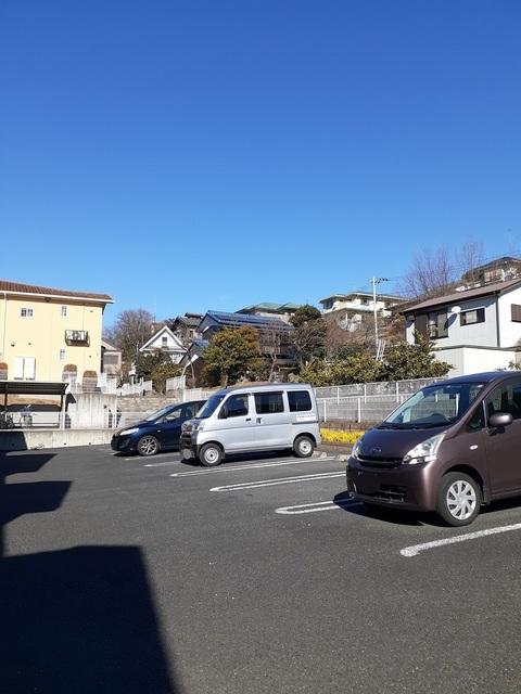 カトルセゾン（205） 駐車場