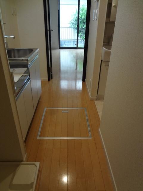 ブランシェ鷹の台（101） 玄関