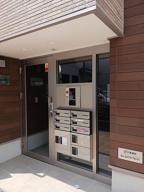 ヒカルサ小岩（102） エントランス