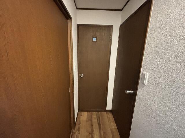 シャトレ高山（103） 玄関