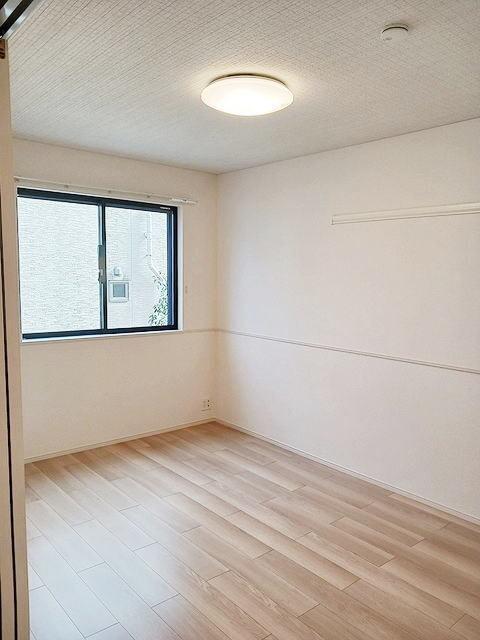ヴェルドゥーラⅡ（102） 室内