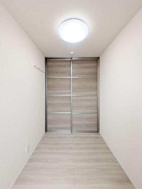 ドムスクレスト森野（302） 室内
