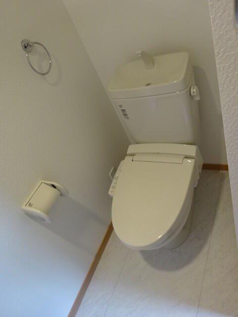 杉並区和泉アパート トイレ