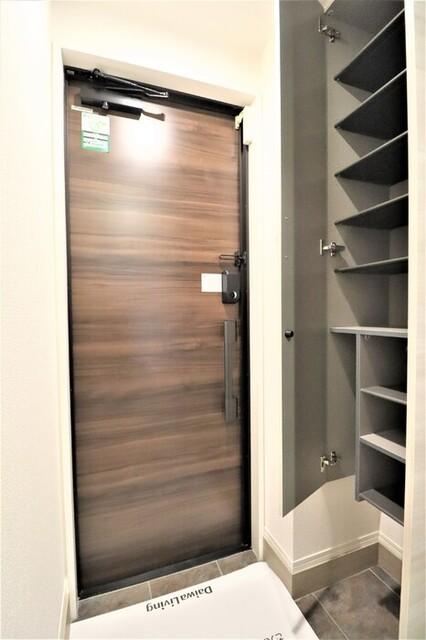 セレスティア南田中（103） 玄関