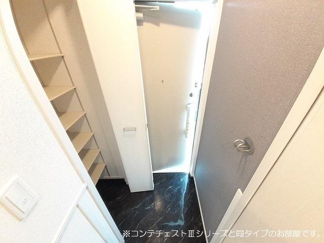 キー　ウェスト（204） 玄関
