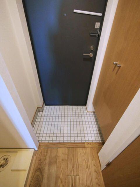 ビイルーム小金井（506） 玄関